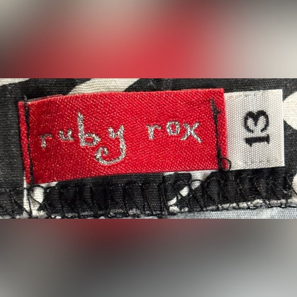 Ruby Rox 13 Belted Strapless Cotton Rockabilly Style Dress - Picture 7 of 9